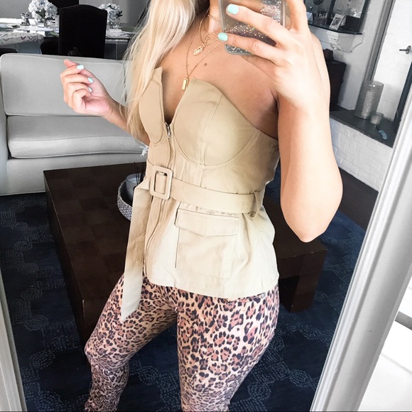 🆕 STONE BUCKLE DETAIL STRAPLESS TOP! - Picture 4 of 12